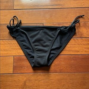 Black bikini bottoms
